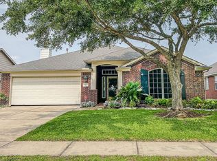 1812 Foxglove Dr, La Porte, TX 77571