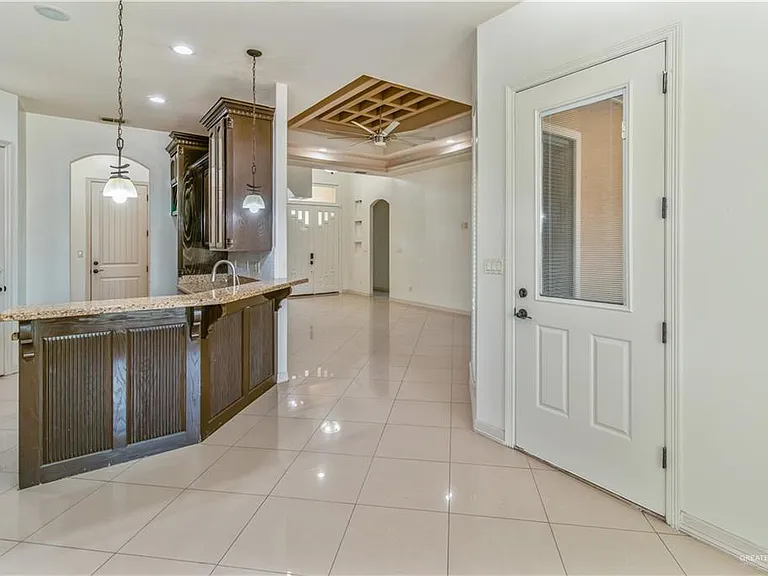 4012 Tyler Ave — Photo 6