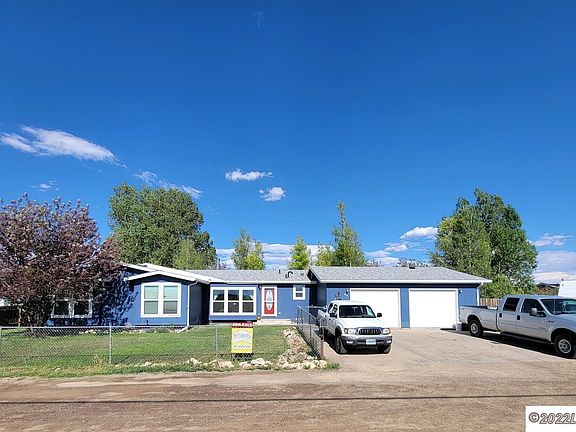 2nd image of 415 Schrader St