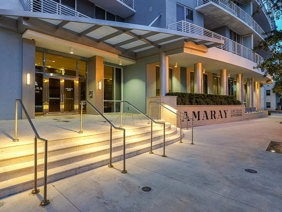 Located in beautiful Las Olas, Amaray fits right in with the thriving energy and captivating culture of Fort Lauderdale