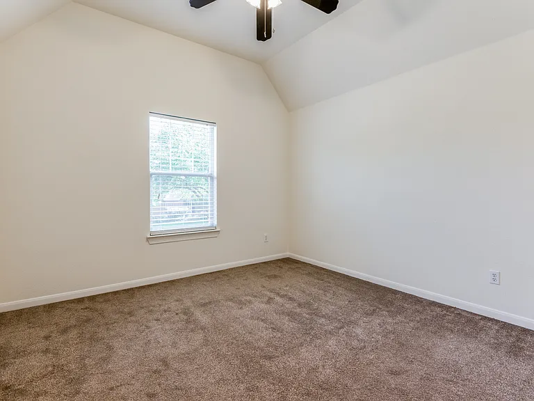 14575 Daneway Dr — Photo 33