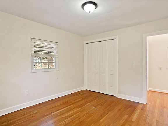 5th image of 111 N Park Dr