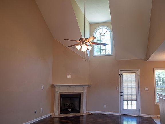 4th image of 1415 Jenny Ln