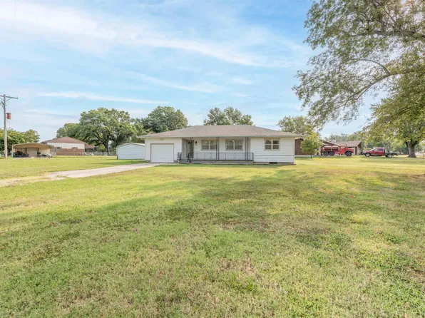 241 S Howard, Howard, KS 67349