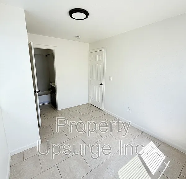 1794 6th Ave #B — Photo 5
