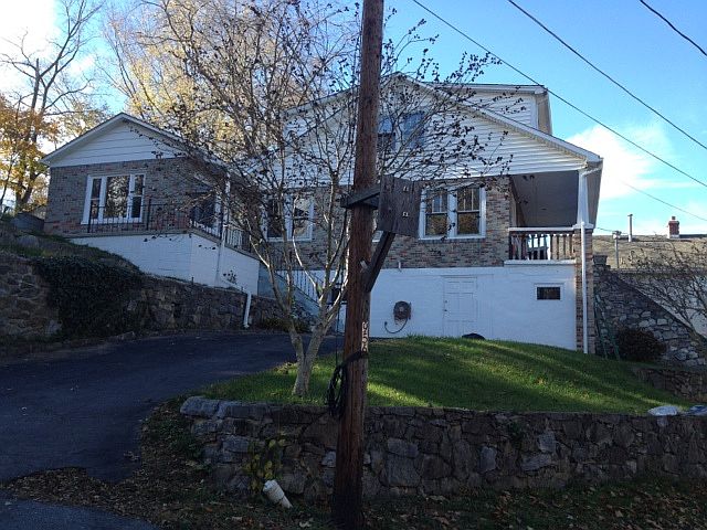 1st image of 956 Kinzley Ct