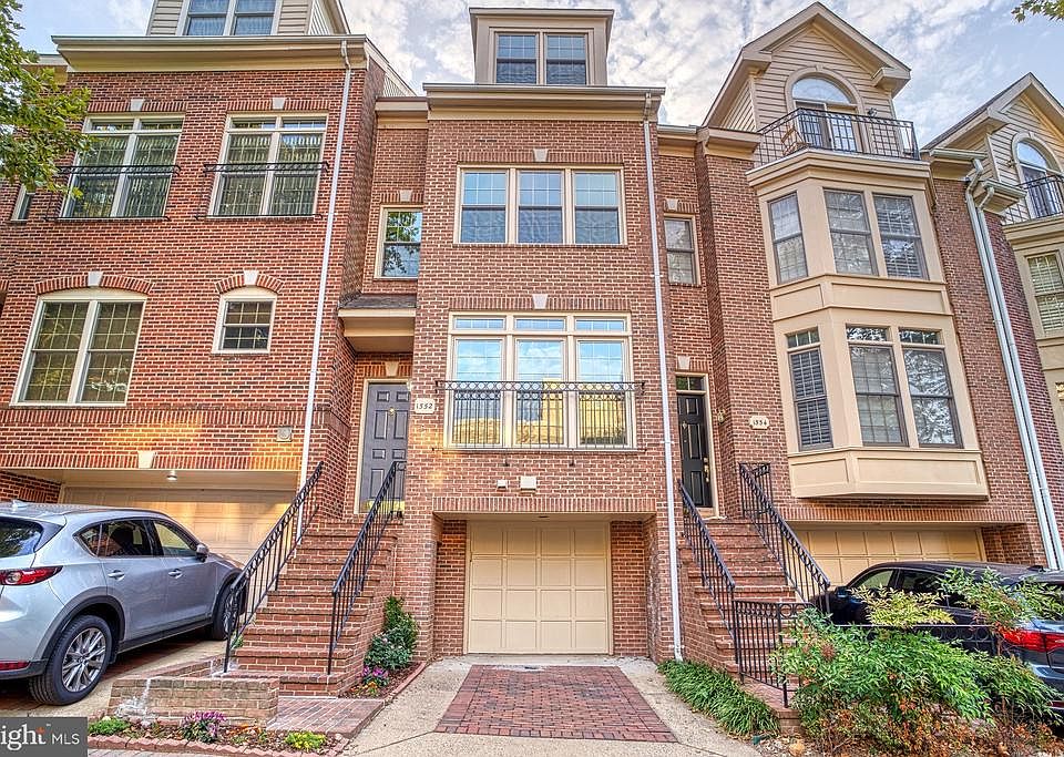 Check out the 3D TOUR