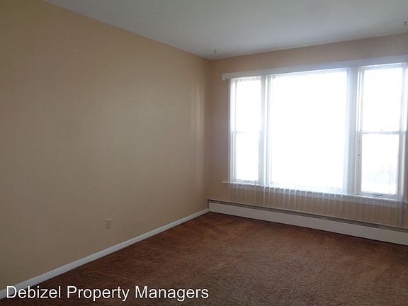 3rd image of 1014 N 23rd St APT 1