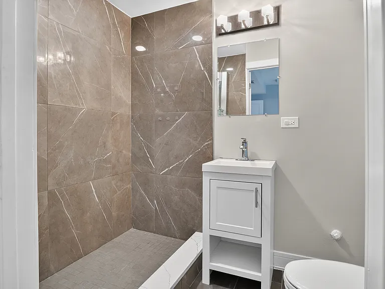 6629 S Ingleside Ave #2 — Photo 21