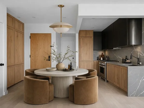 19 N Henry St #3A, Brooklyn, NY 11222