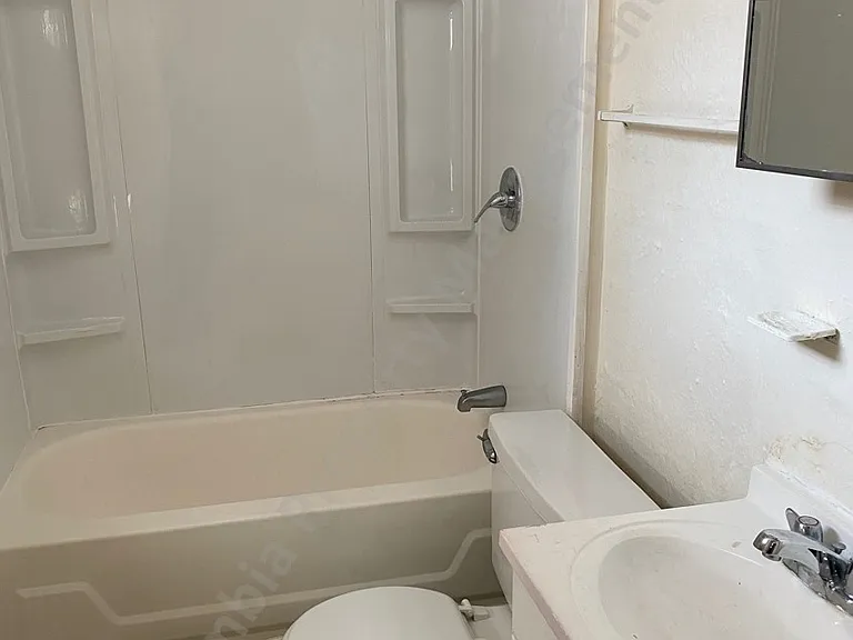 1722 McAlister St — Photo 3