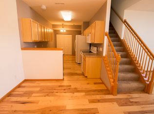 1622 Liberty Cir, Shakopee, MN 55379