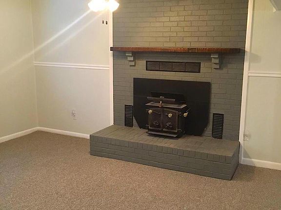 2nd image of 120 Great Lake Dr