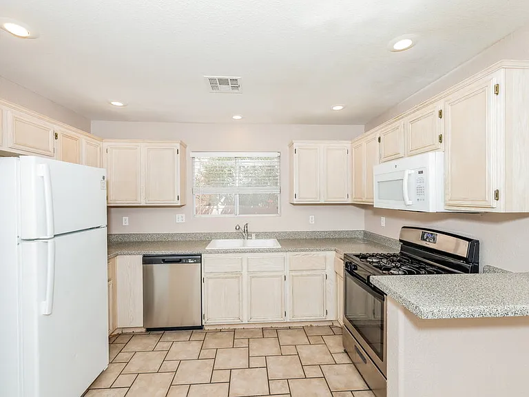 5450 Mercantile St — Photo 8