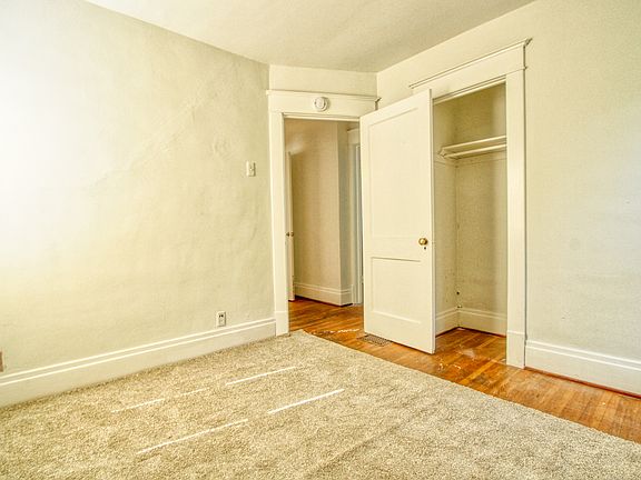 5th image of 405 Hinman Ave #1