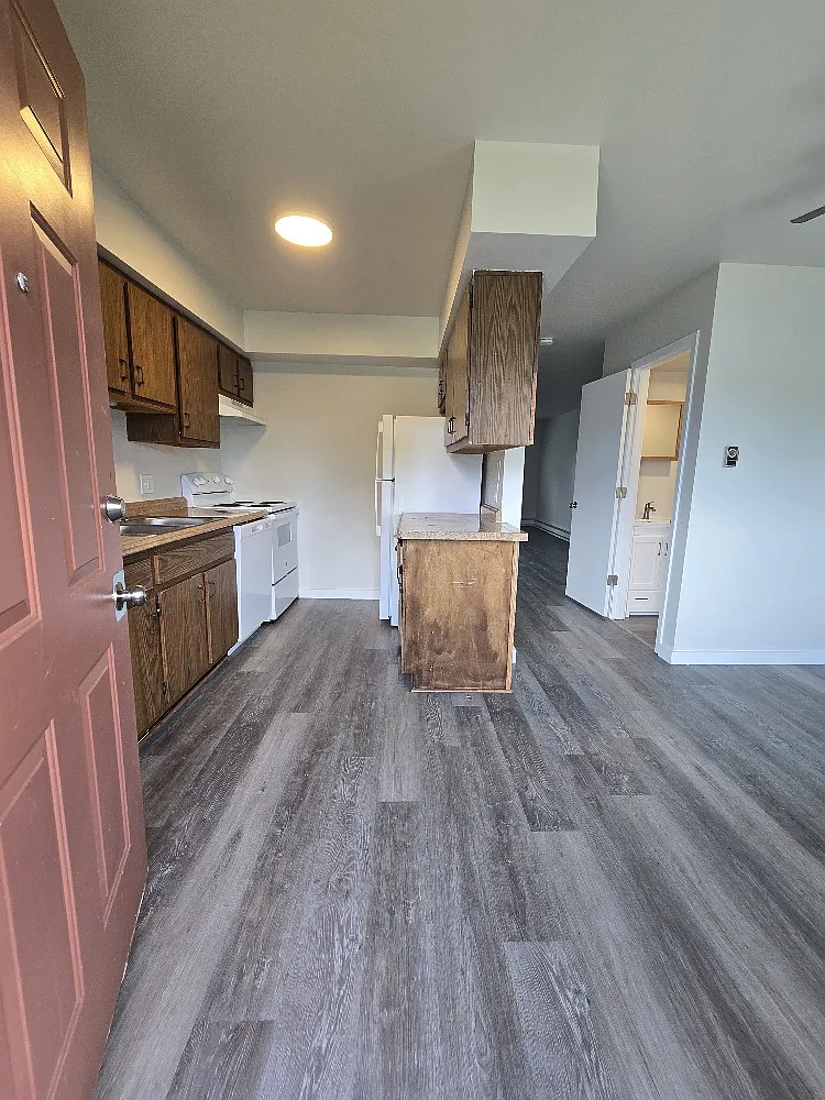 2 bed, 1.5 bath, 1625 sqft, $1,685 — Photo 4