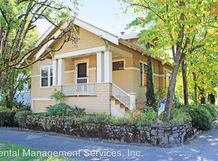 3704 SE Harrison St, Portland, OR 97214