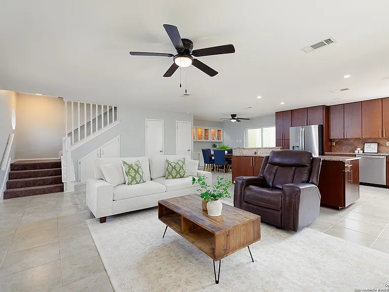 625 Paseo Canada St — Photo 37