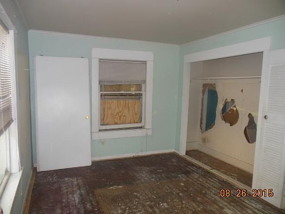3rd image of 2525 Essex St