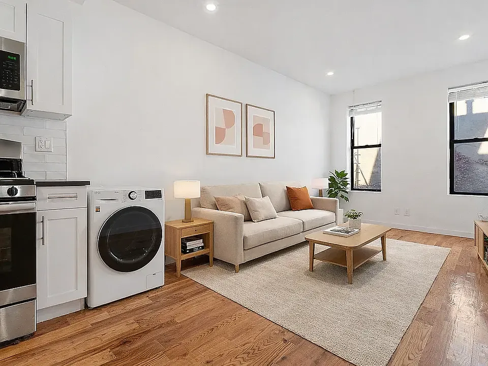 453 Irving Ave #2A