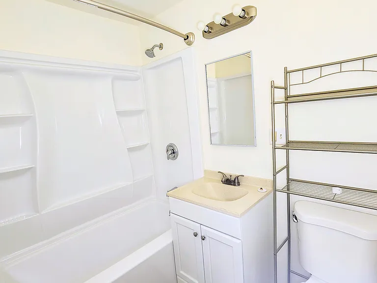 221 Short St #1 — Photo 3