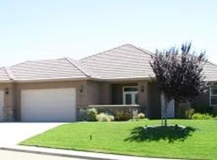 911 Coggins St, Redding, CA 96003