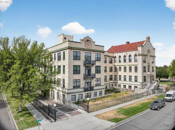 2365 4th St APT 201, Baker City, OR 97814