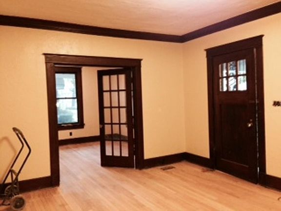 4th image of 20 S Auburndale St