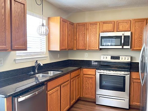 4th image of 138 Hamilton Dr