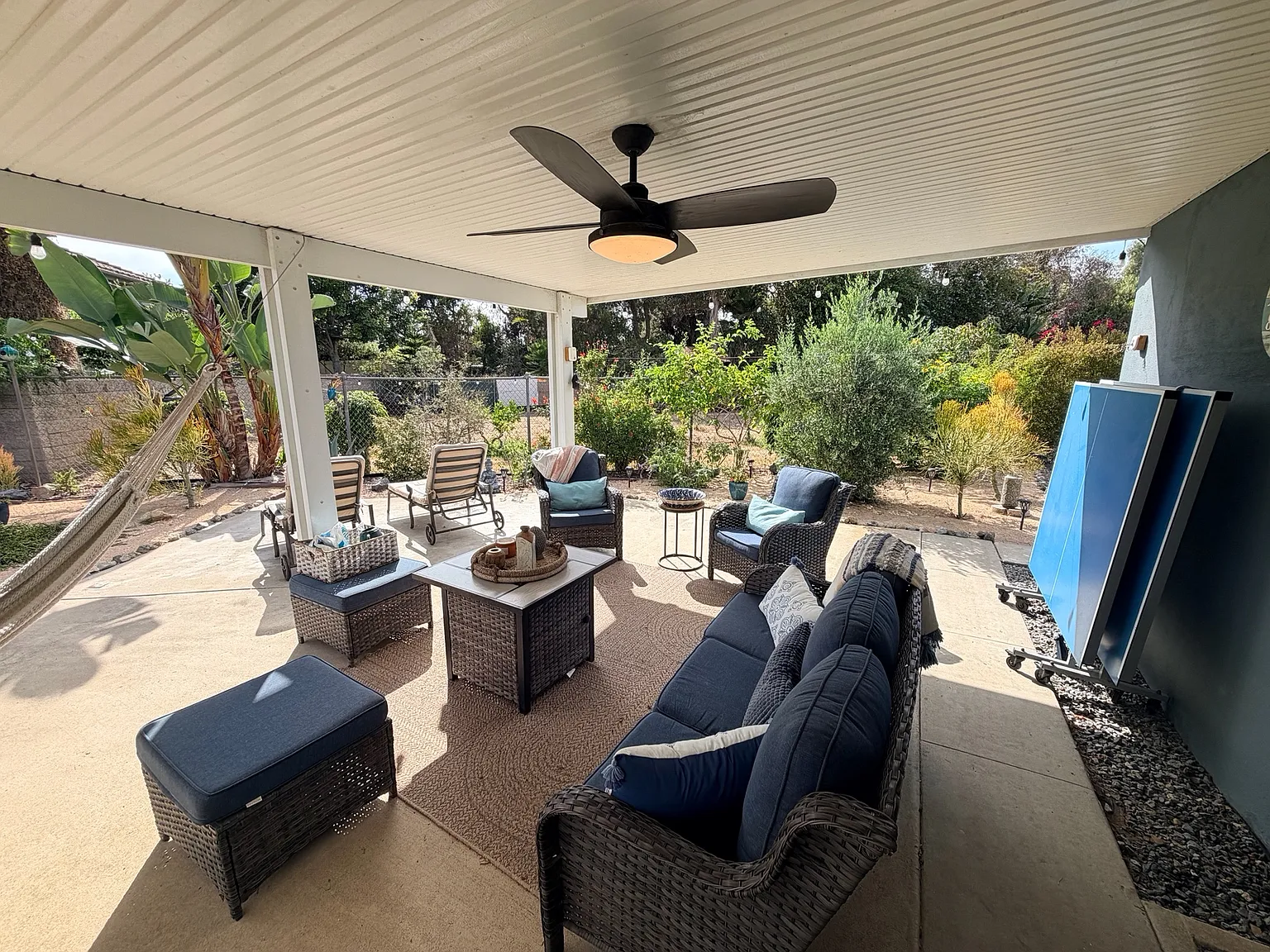 2 bed, 1042 sqft, $5,800 — Photo 3