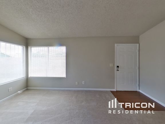 3rd image of 7320 Topeka Dr