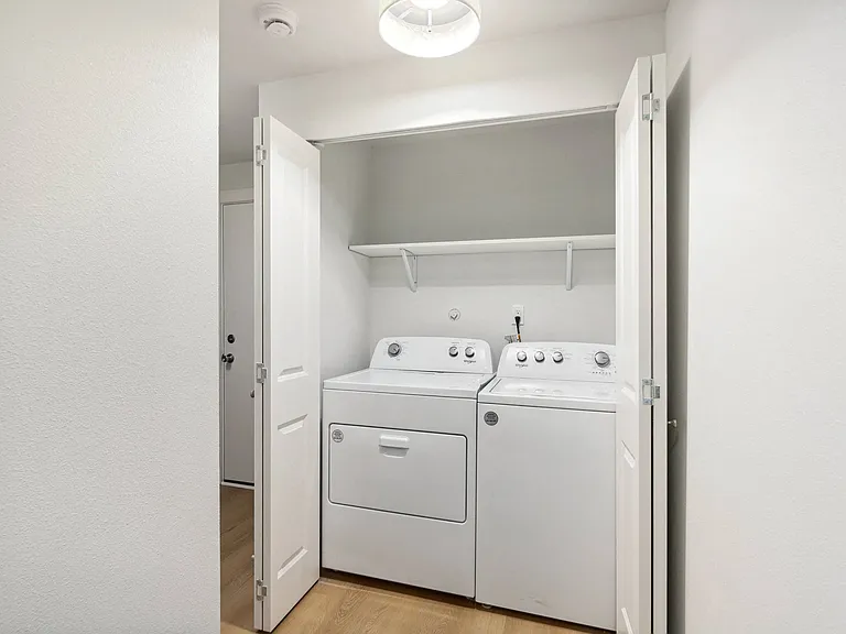 Rainier Pointe — Photo 13