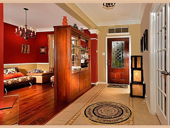 2nd image of 27 Majolica Pl