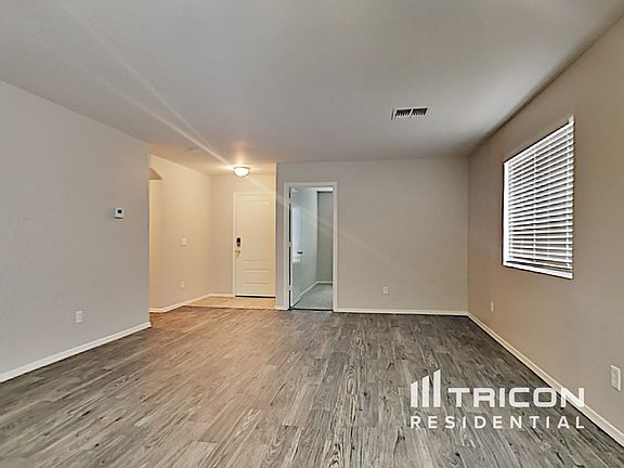 3rd image of 8624 W Miami St