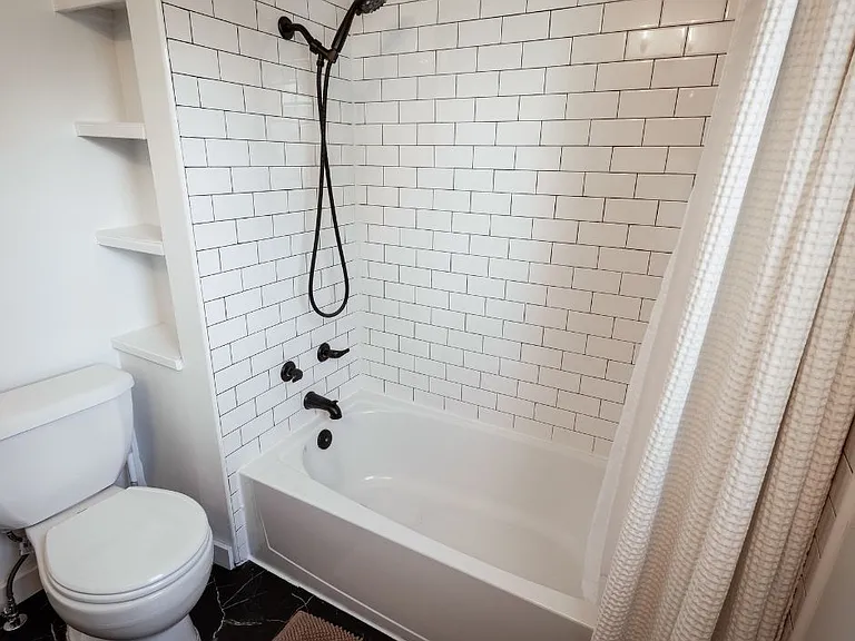5124 E Walnut St — Photo 5