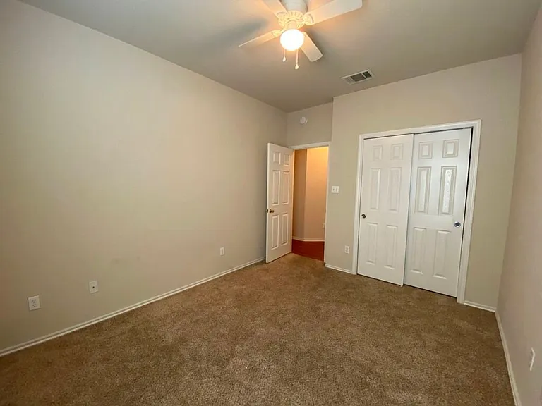 207 Brown St — Photo 26