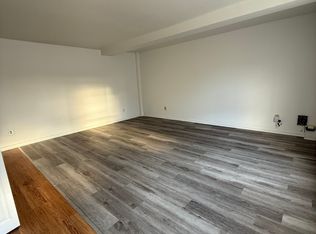 17 N 3rd St #1, Hudson, NY 12534