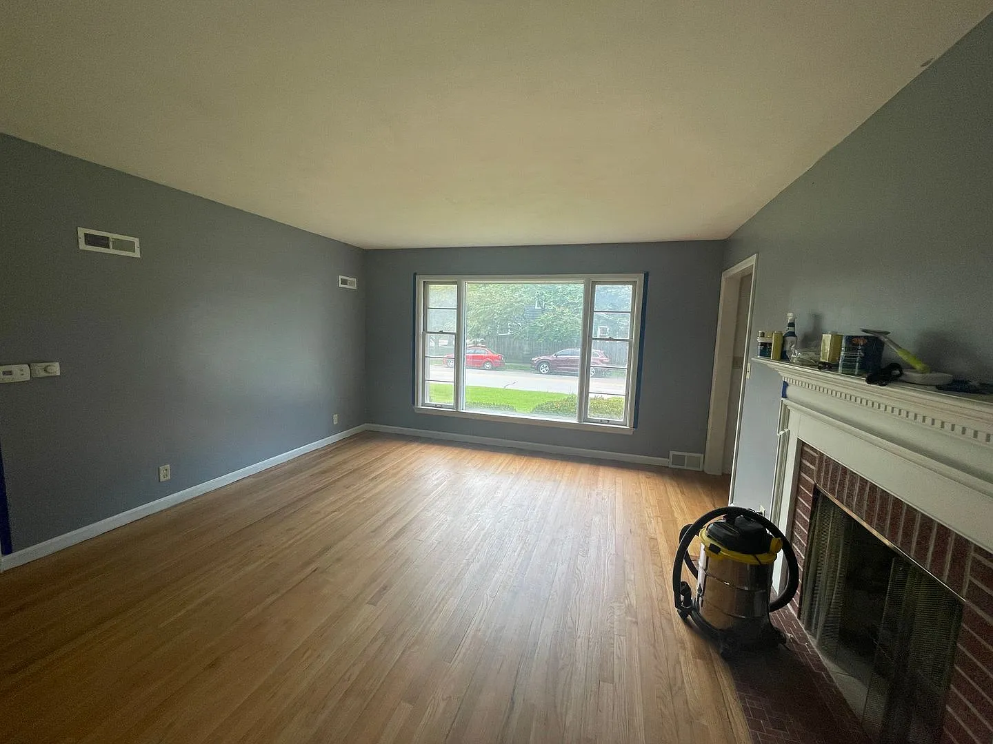 3 Bedroom House Close To Campus! — Photo 2