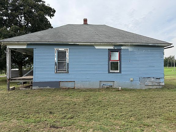 4th image of 902 Jenkins St