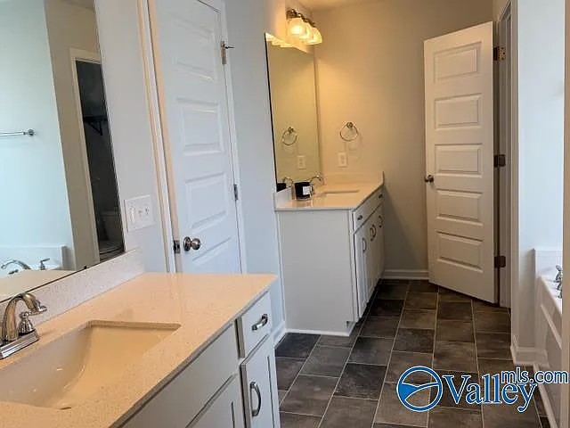 210 Hydra Cir — Photo 10