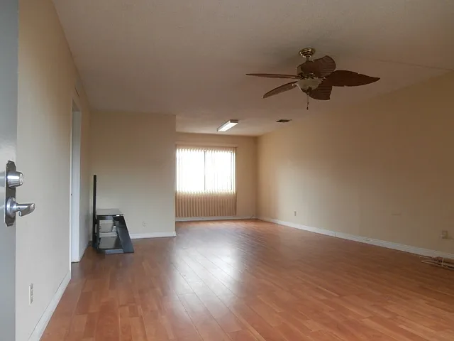 5055 Coldwater Canyon Ave #213 — Photo 3