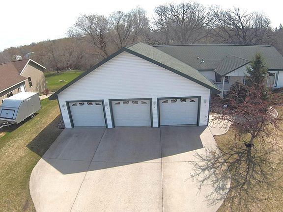 3rd image of 409 Pelican River Rd