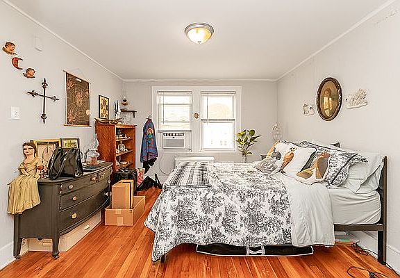 3rd image of 21-29 23rd St #3