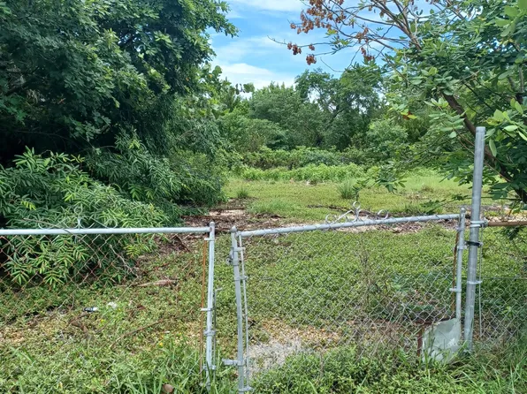 31365 Avenue C, Big Pine Key, FL 33043