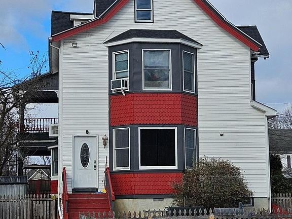 3rd image of 608 3rd St