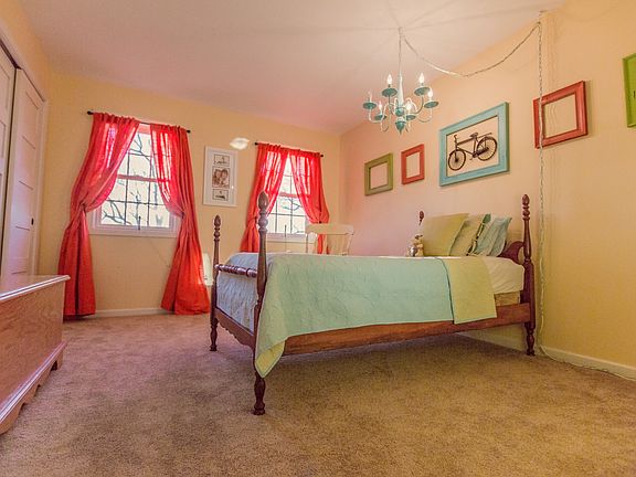 Bedroom #2 w/large closet