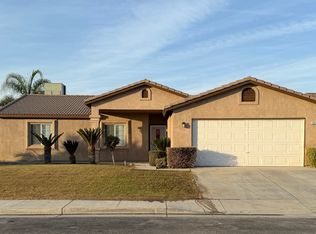 5514 El Palacio Dr, Bakersfield, CA 93307
