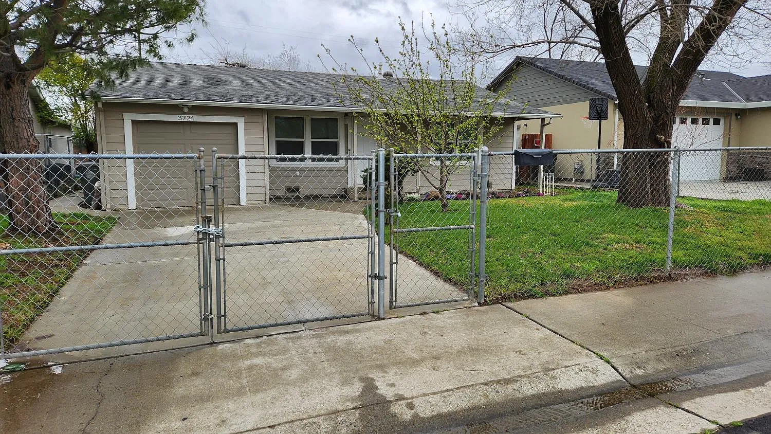 3724 Natoma Way photo 1
