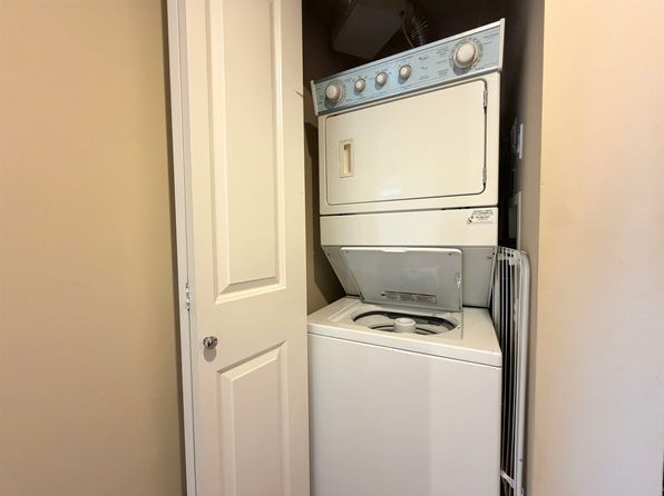 2 bedroom rental in Richmond — photo 10