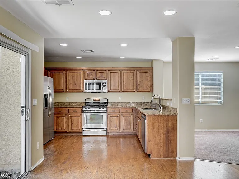 8269 New Leaf Ave — Photo 13